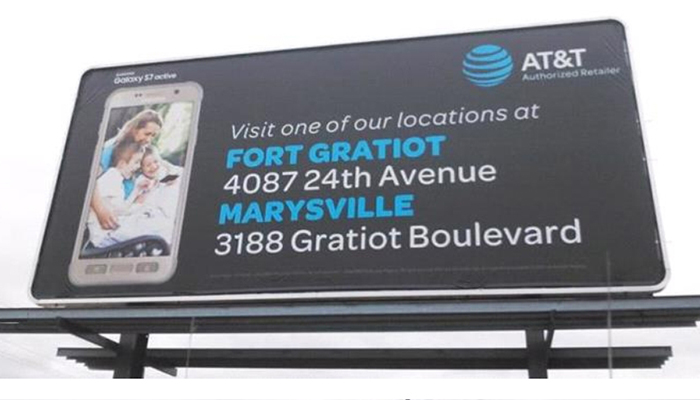 att-store-openings-outdoor-media-advertising-campaign-05-700x400